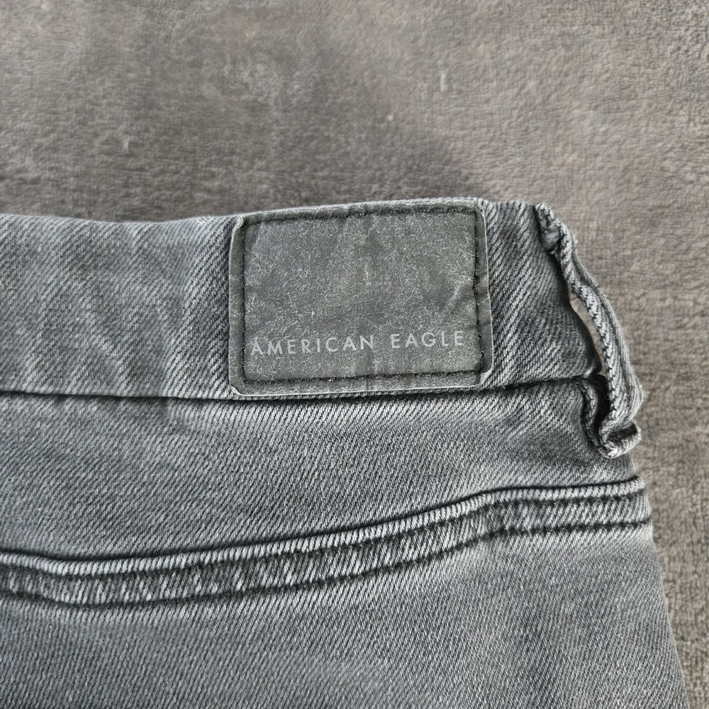 American Eagle Outfitters Woman's Charcoal Straight Fit Jeans Size 18 Short - Picture 3 of 6